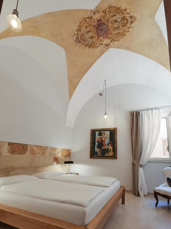 Palazzo Charlie Bed & Breakfast Lecce Ngoại thất bức ảnh